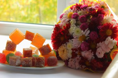 sonbahar çiçekler ve tatlılar