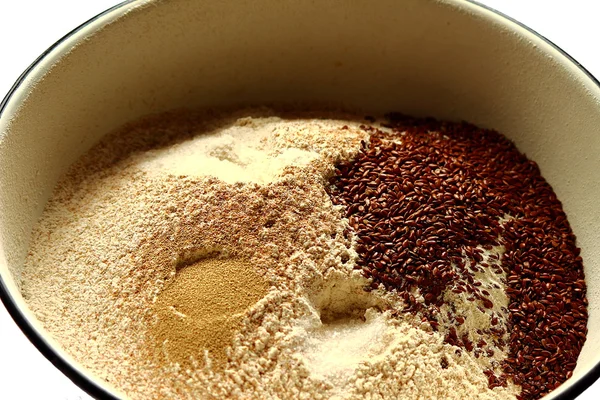 baharat ekmek yapmak için