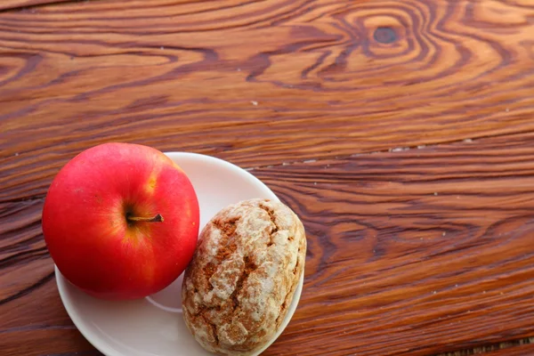 Dessert in the form of carrot and apple — Stock Photo, Image