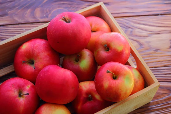 Apples in a box — Stock Photo, Image