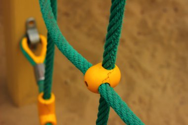 Sarı Plastik Dağı