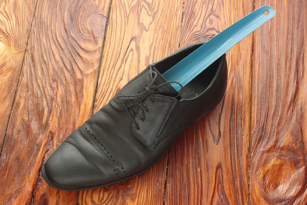 Pomoc při oblékání boty — Stock fotografie