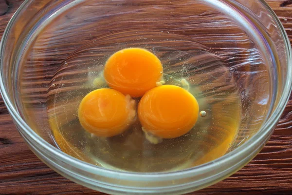 Разбитые яйца — стоковое фото