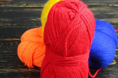 renkli iplik örme için