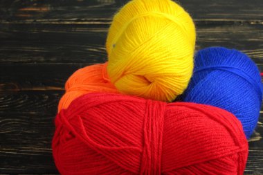 renkli iplik örme için