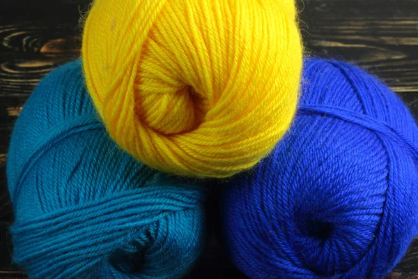 Χρωματισμένο νήμα για πλέξιμο — Φωτογραφία Αρχείου