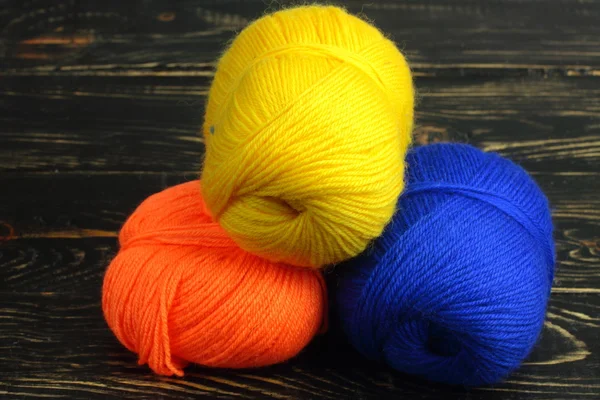 renkli iplik örme için