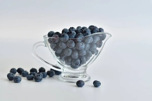 Fresh Blueberries Mint Leaves Freshly Picked Blueberries Glass White Background — Stock Photo, Image