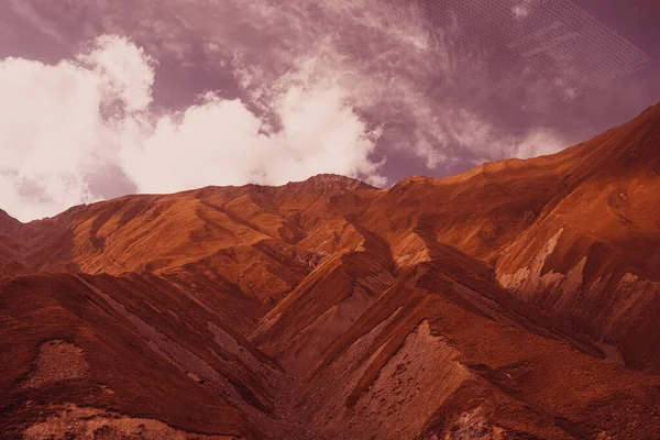 Panorama Marsiano Com Vista Para Montanhas Nas Nuvens Paisagem Das — Fotografia de Stock