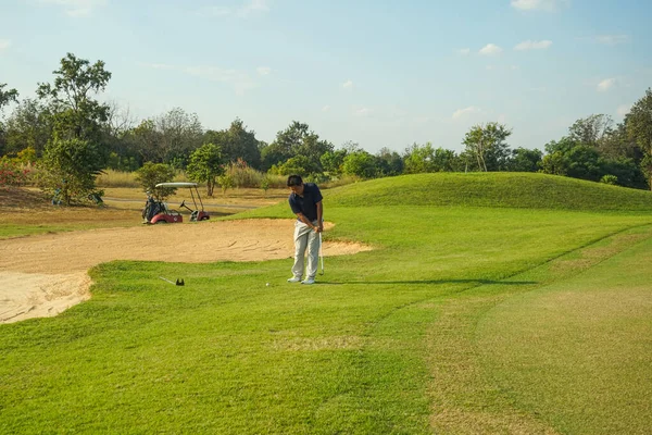 Golfeur Jouant Golf Dans Parcours Golf Soir Coucher Soleil Heure — Photo