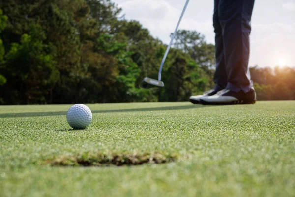 Los Golfistas Borrosos Están Poniendo Golf Backglound Del Golf Del —  Fotos de Stock