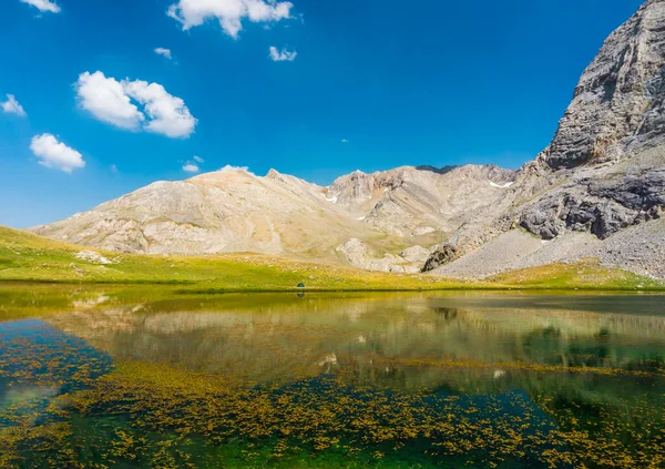 Increíble Paisaje Lago Montaña Entre Montaña Bolkar Montaña Tauro Vista — Foto de Stock