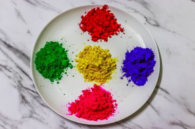 Holi, Hint Kültürü, Kutlama, Keyif. Hindistan genelinde kutlanır.