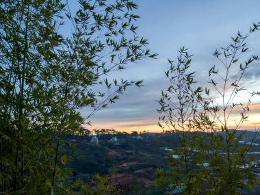 Da Lat dağ kasabasında şafak vakti