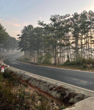 # Yollarda sabah çiği #