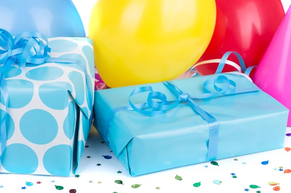 Blaue Geburtstagsgeschenke — Stockfoto