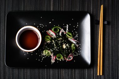 WAKAME Japonya yosun salata