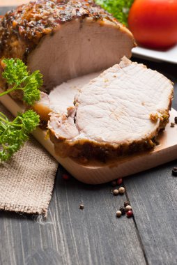 kavrulmuş domuz eti