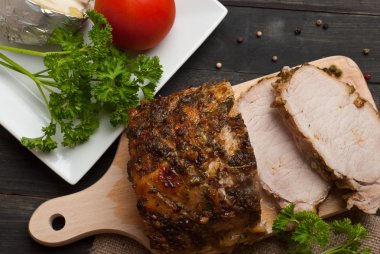 kavrulmuş domuz eti