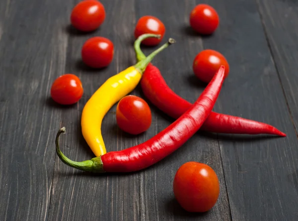 Chili und Tomaten — Stockfoto