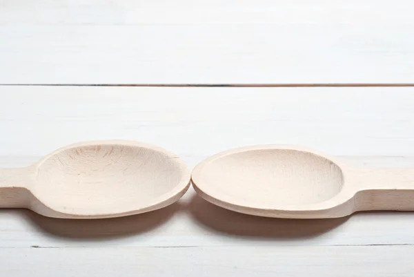 Due cucchiai di legno — Foto Stock