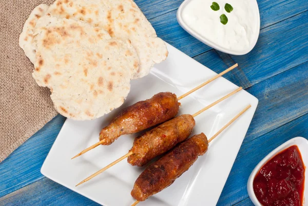 Cevapcici s tzatziki — Stock fotografie