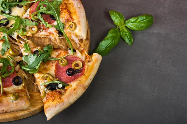 Pizza — Stockfoto