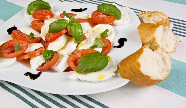 Gustosa insalata caprese — Foto Stock