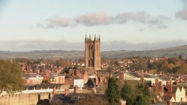 St Laurence'nın Kilisesi ve Pazar kasaba Ludlow, Shropshire, İngiltere