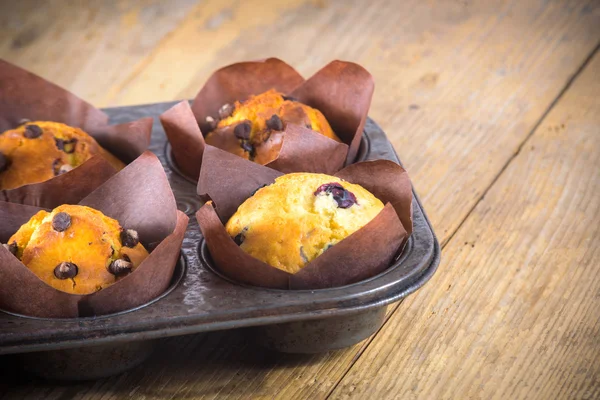 Delicius muffin em placa vintage — Fotografia de Stock