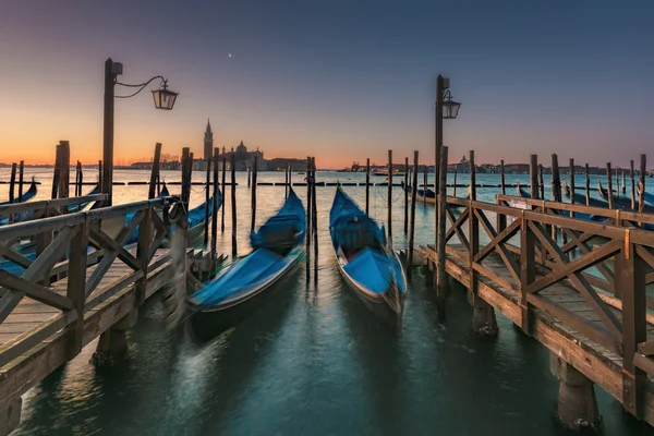 Long exposure Gondolas in Venice — Stock Photo, Image