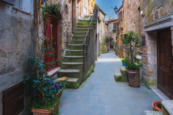 Όμορφη μαγικές γωνιές μέσα η μεσαιωνική πόλη της Pitigliano. — Φωτογραφία Αρχείου