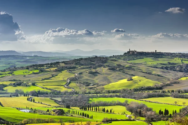 Tuscan kırsal tarifsiz panoramik manzaralı. — Stok fotoğraf