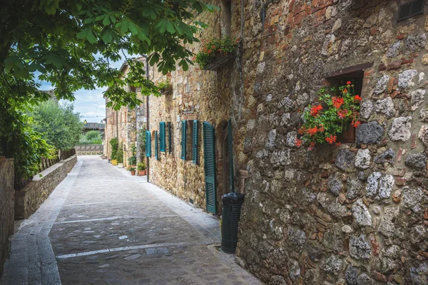 Nooks Tuscan towns in spring day. — Stock Photo, Image