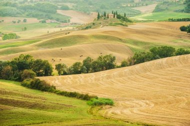 Fırtına atmosferde güzel tuscan kırsal manzara