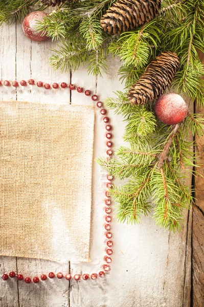 Weihnachten Hintergrund auf einem rustikalen Holztisch — Stockfoto