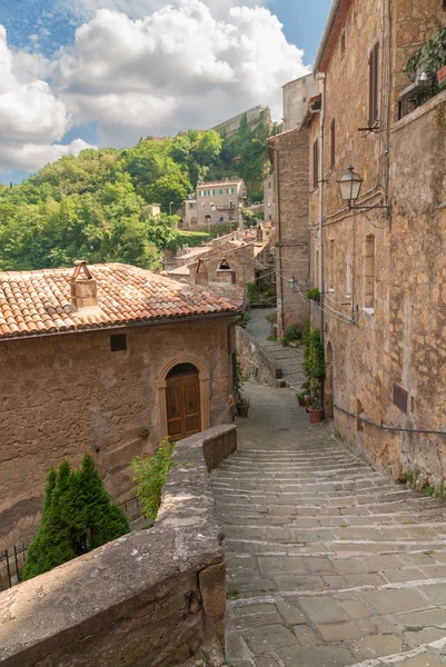 Vecchie strade nel comune di Sorano, Italia — Foto Stock