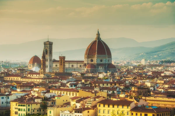 フィレンツェ、イタリアの壮大なパノラマ ビュー — ストック写真
