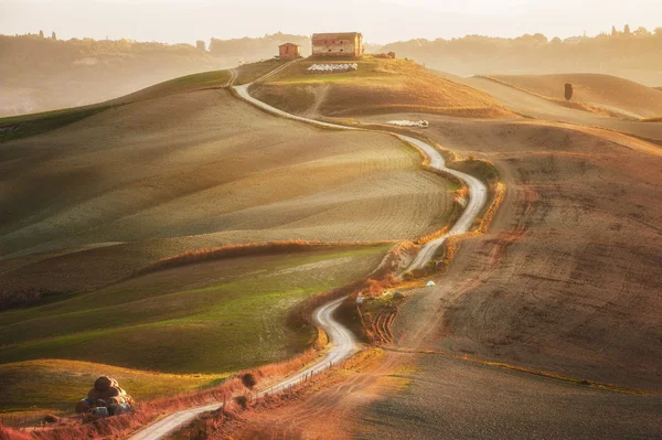 Paisaje toscano pintado luz de otoño, Italia Fotos de stock