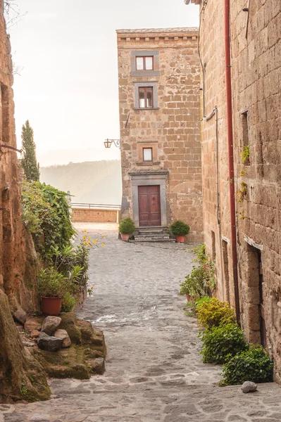 Steegje in het Toscaanse dorp — Stockfoto