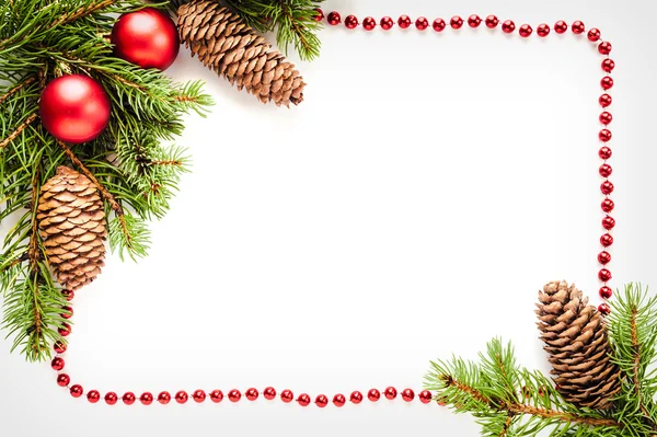 Decorazioni natalizie isolate su sfondo bianco — Foto Stock