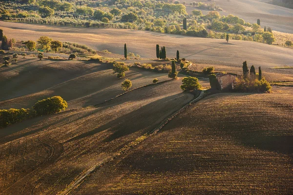 Casa toscana con un fondo pintoresco — Foto de Stock