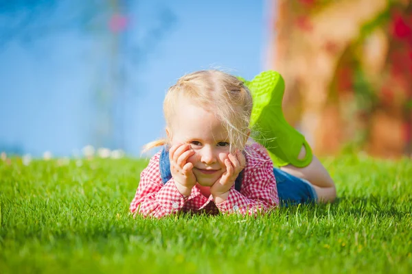 Spring fun and cute little girl smiling — Stock Photo, Image