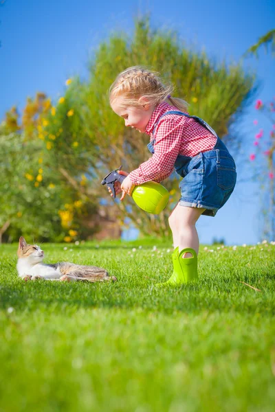 Spring fun and cute little girl smiling — Stock Photo, Image