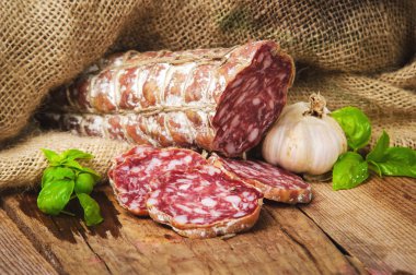 Sosis Salam bir kırsal ortamda