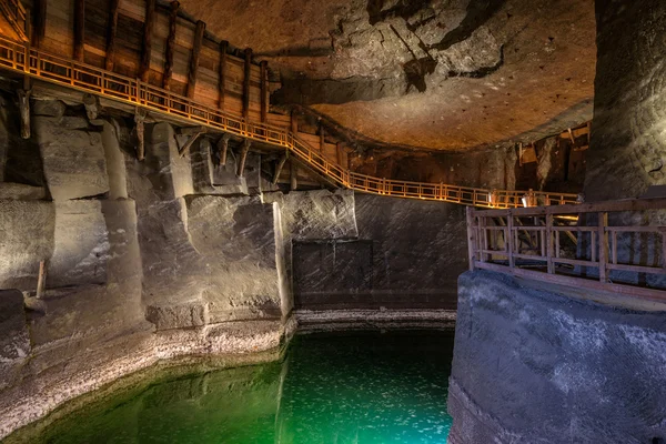 Lago en la mina de sal de Wieliczka, Polonia. — Foto de Stock