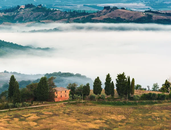 Krásná příroda východ slunce na nádherné toskánské krajiny — Stock fotografie