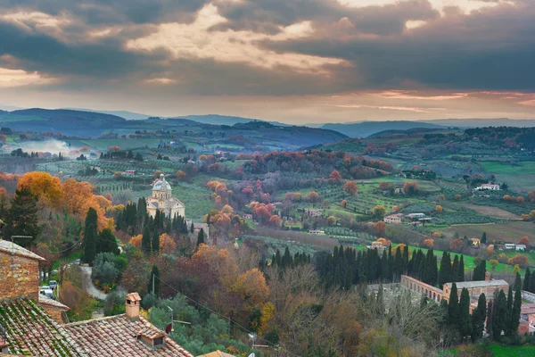 Panorama över Val di Chiana i Toskana från lilla staden av Montepulc — Stockfoto