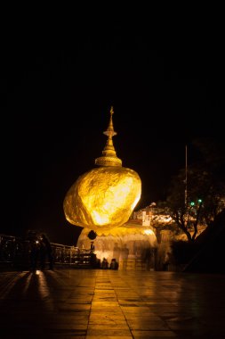 Kyaikhtiyo altın pagoda