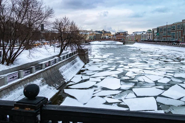 Blick Auf Den Fluss Moskau Von Der Moskworezki Brücke Aus — Stockfoto